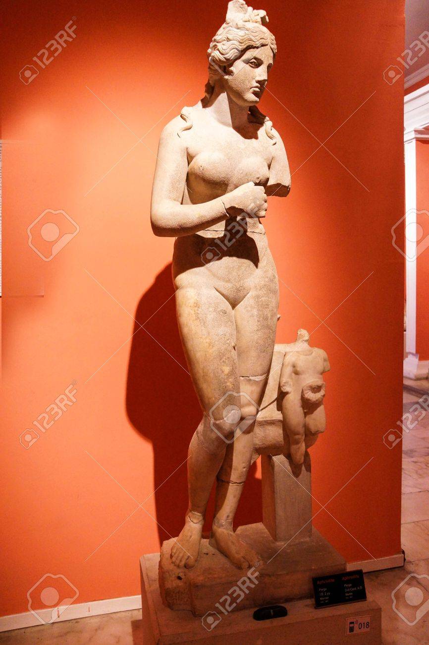Aphrodite Venus Deesse De La Beaute La Statue De L Ancienne Ville De Perge Maintenant Dans Le Musee Antalya Turquie Banque D Images Et Photos Libres De Droits Image Aphrodite Venus Deesse De La Beaute La Statue De L Ancienne Ville De Perge Maintenant Dans Le Musee Antalya Turquie Banque D Images Et Photos Libres De Droits Image
