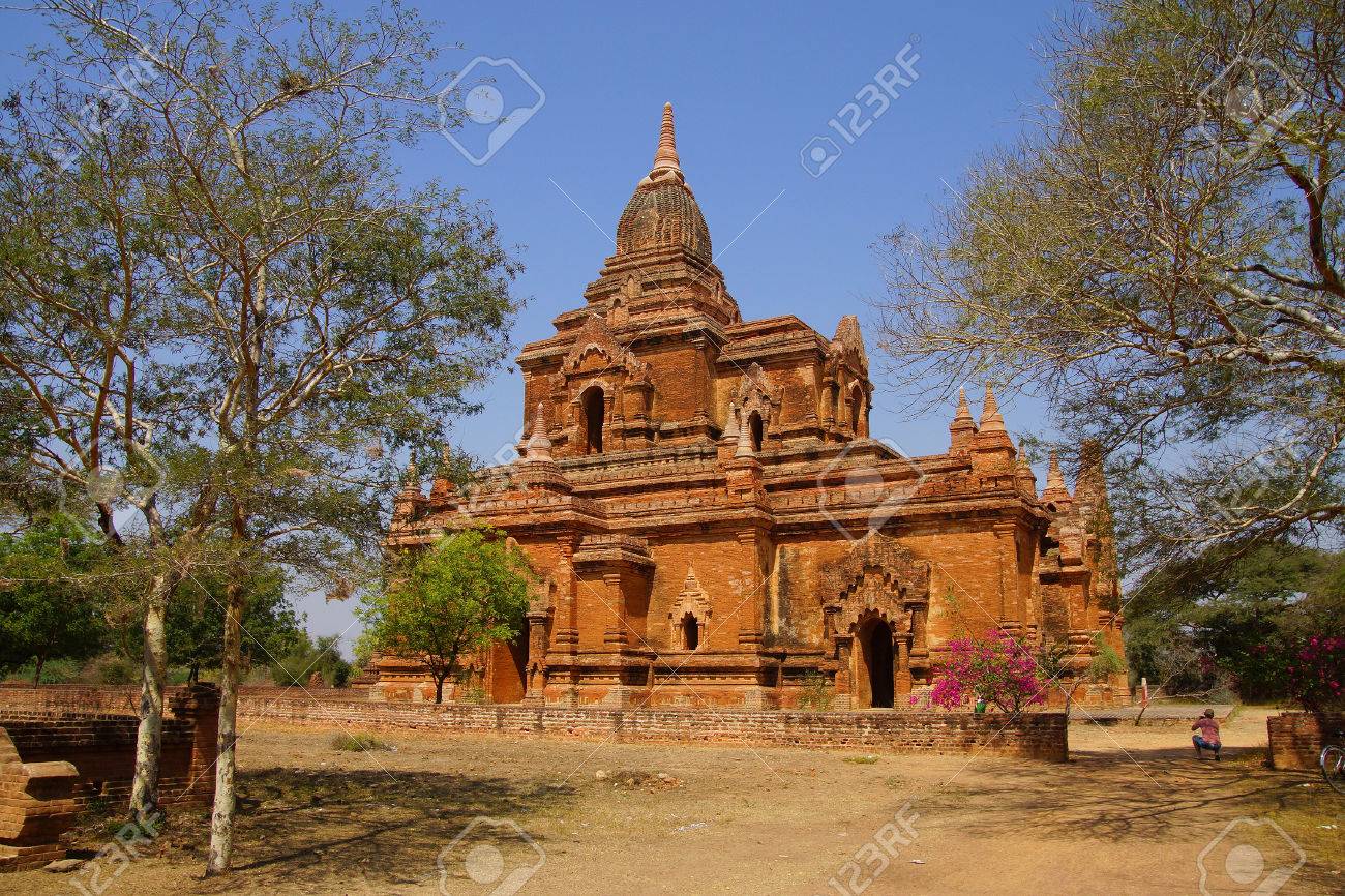 Ywa Haung Gyi 寺赤い砂岩 パガン ミャンマー ビルマ の写真素材 画像素材 Image