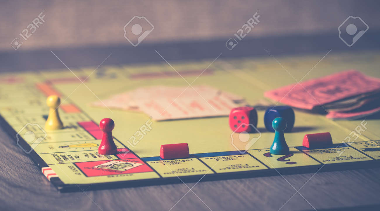 Texas Holdem Poker Juego De Cartas Y Medio Monopoly, Board Game, Dice,  Cards, Fun, Game, Board,