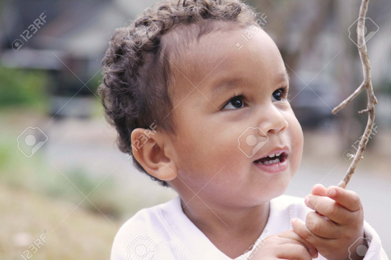 Baby, Boy, Face, Black, Young, Little, Child, Happy, Close Up, Childhood,  Looking, Cheerful, People, Toddler, Outdoors, Nature, Branch, Kid  Бесплатное Изображение и фотография 186134465.