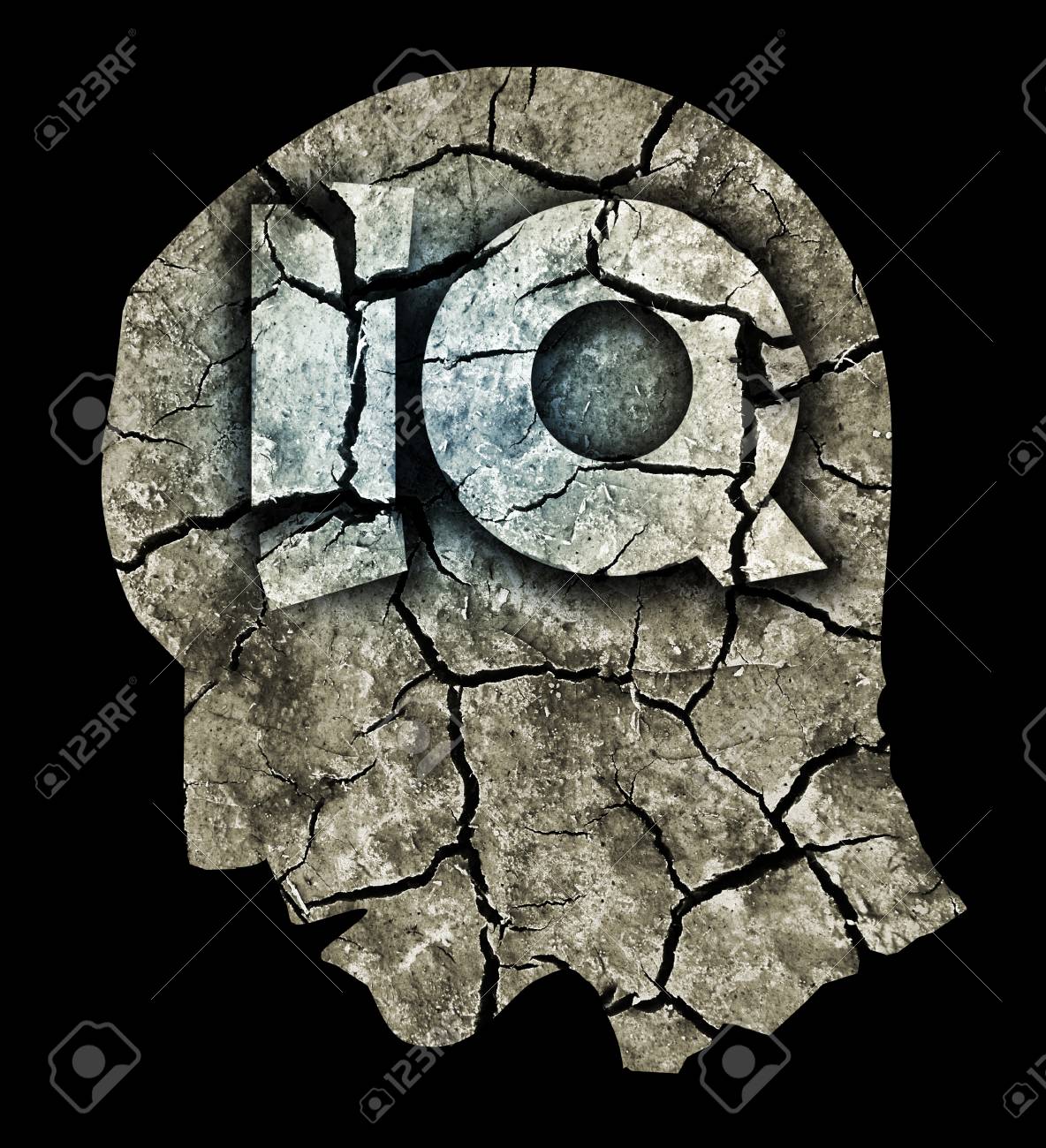 認知症の知能指数 Concept.Photo-モンタージュ  ドライに割れた地球と知能指数を象徴したシンボル認知症と知能低下男性ヘッド。の写真素材・画像素材 Image 68693780