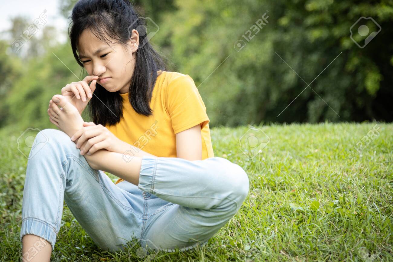 Young Girls Stinky Feet Young Girls Stinky Feet