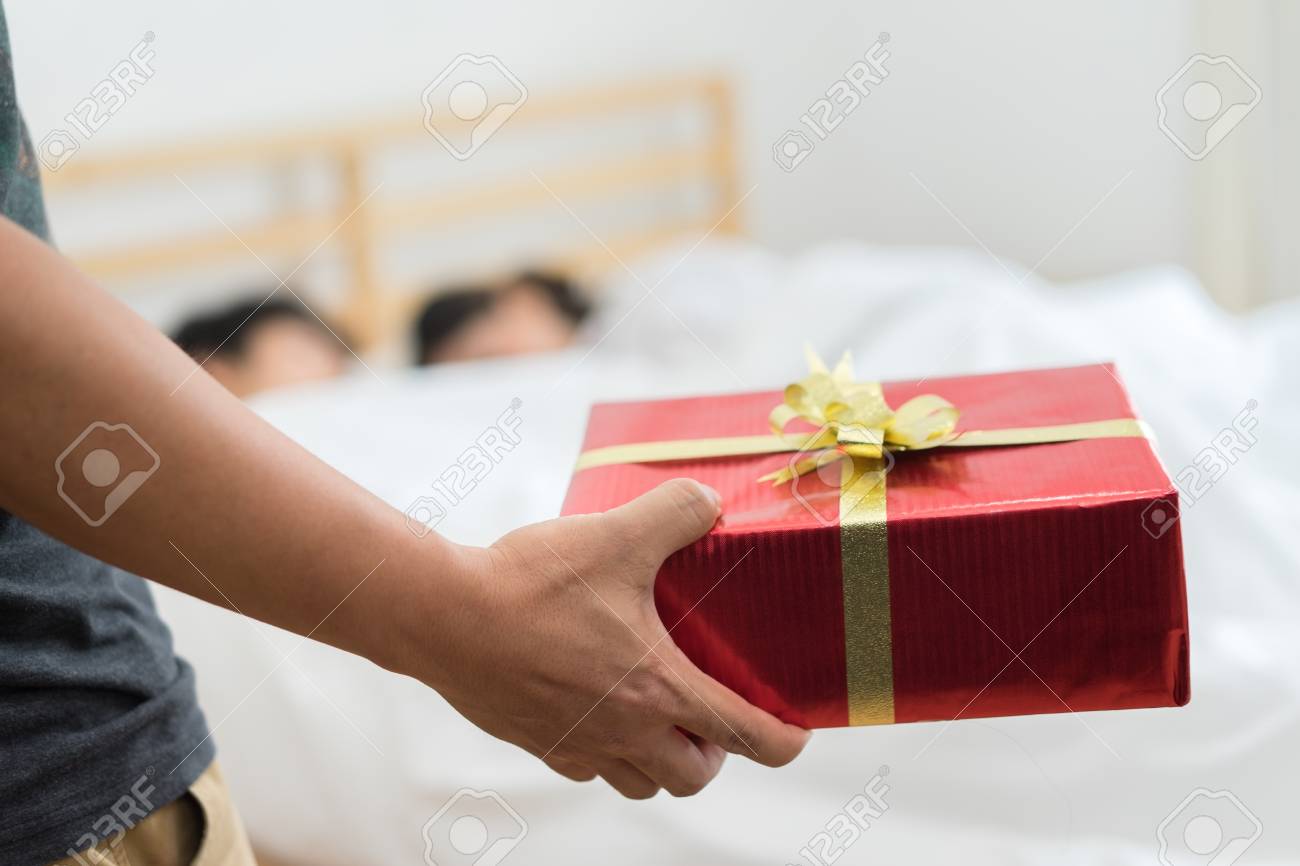 surprise box for girlfriend