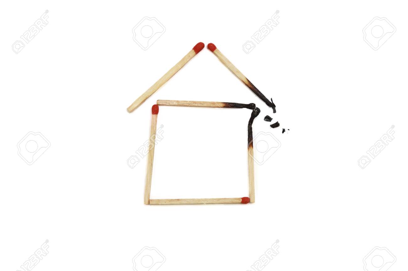 Isoliertes Haus Aus Streichholzern Lizenzfreie Fotos Bilder Und