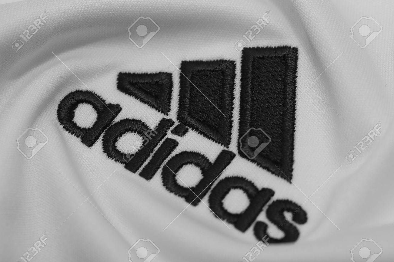 bombilla Agarrar navegador BANGKOK, THAILAND - JULY 15: The Logo Of Adidas On Football.. Stock Photo, Picture And Royalty Free Image. Image 82385198. bombilla Agarrar navegador BANGKOK, THAILAND - JULY 15: The Logo Of Adidas On Football.. Stock Photo, Picture And Royalty Free Image. Image 82385198.