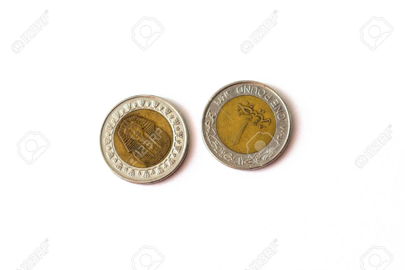 1 エジプト ・ ポンド、スフィンクスと 1 EGP の硬貨の種類。富と投資へのエジプトの通貨のシンボルです。東のイスラム文化・装飾・  ライティングの写真素材・画像素材 Image 69958566