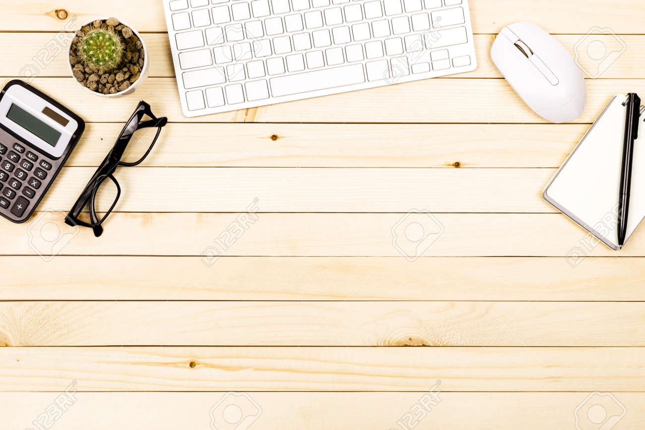 Office Desk Table Of Modern Workplace With Laptop On Wooden Table, Top View  Laptop Background And Copy Space On Wooden Background,Flay Lay, Top View  Office Table Desk With Computer Laptop, Stock Photo,, image size:1300x867