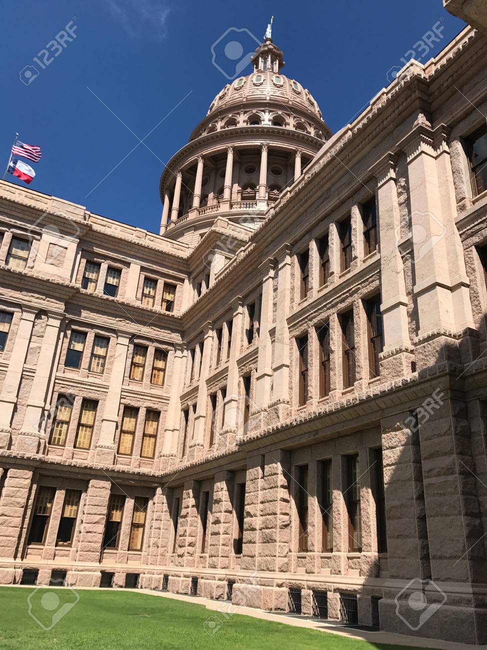 etiam-dictum-ipsum-a-felis