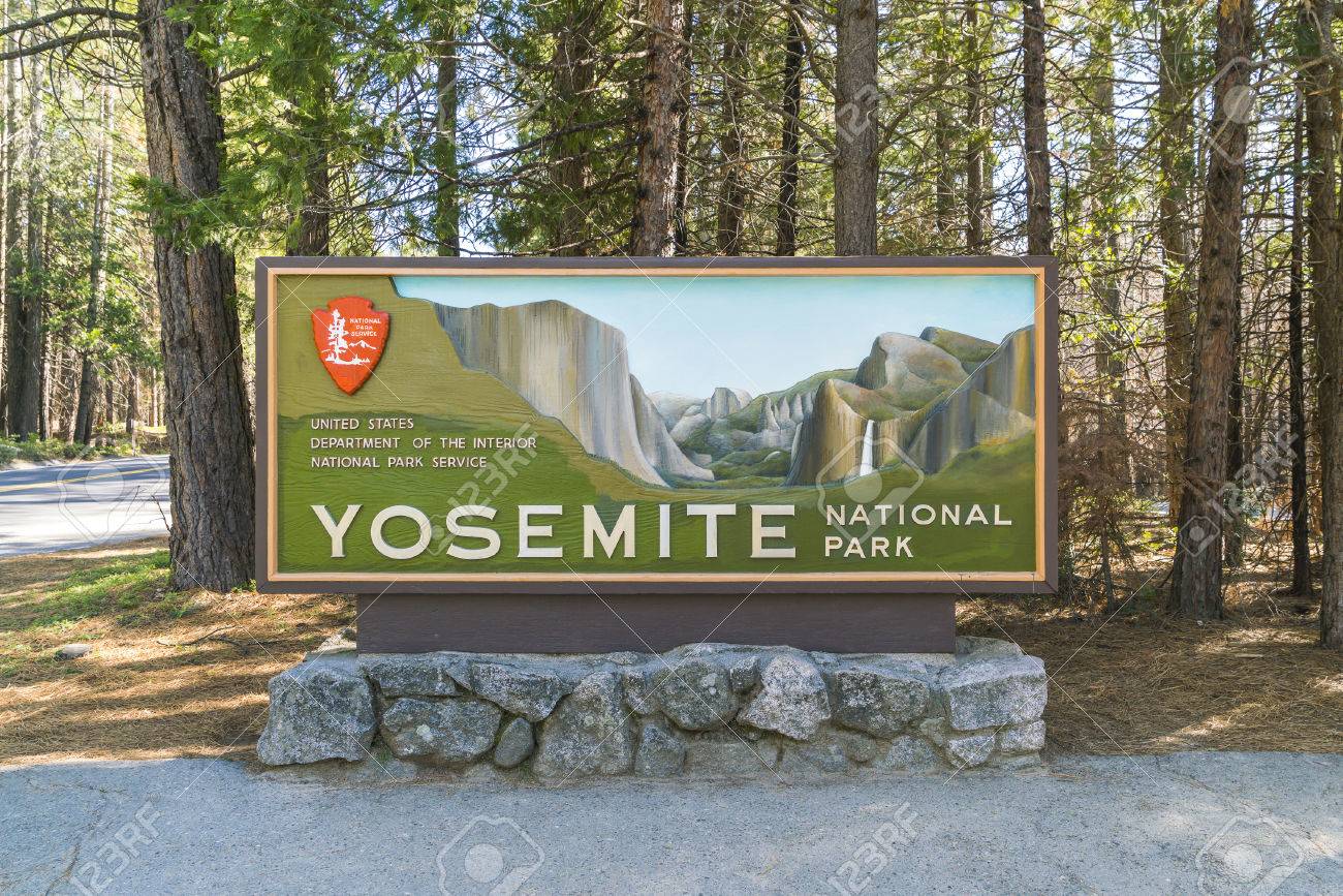 ヨセミテ国立公園看板入り口で カリフォルニア 米国 エディトリアル使用のみ 04 21 16 の写真素材 画像素材 Image ヨセミテ国立公園看板入り口で カリフォルニア 米国 エディトリアル使用のみ 04 21 16 の写真素材 画像素材 Image