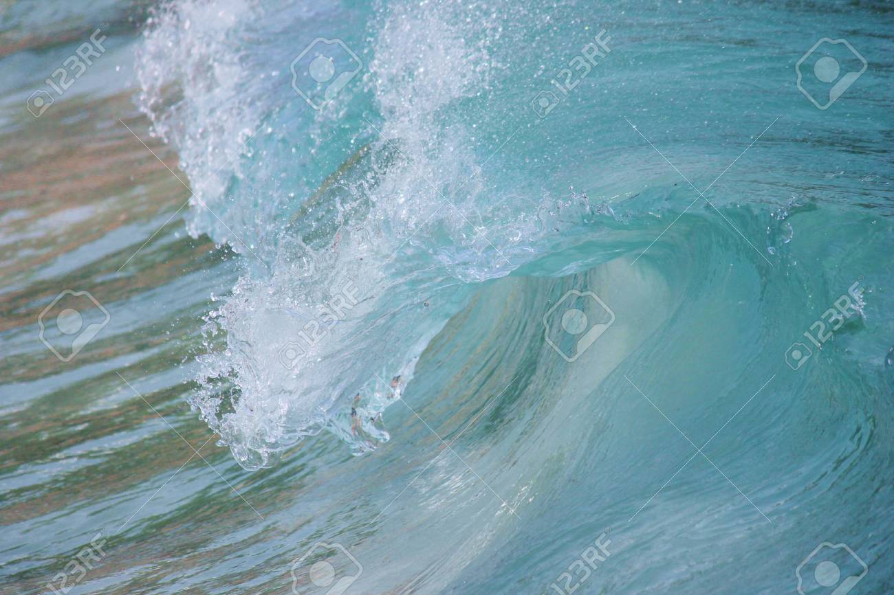 ocean surf wave barrell