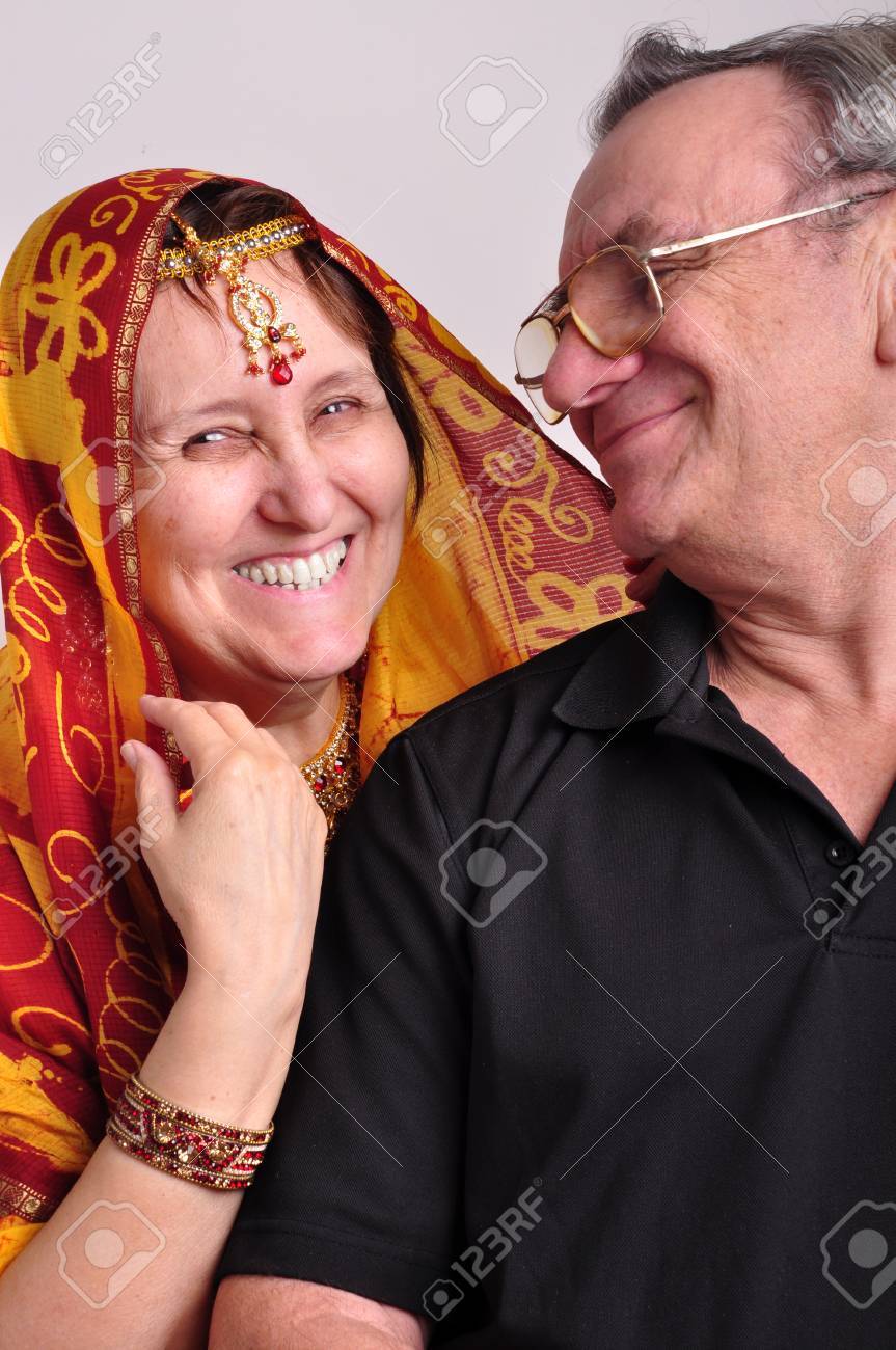 Indische frau sucht mann [PUNIQRANDLINE-(au-dating-names.txt) 45
