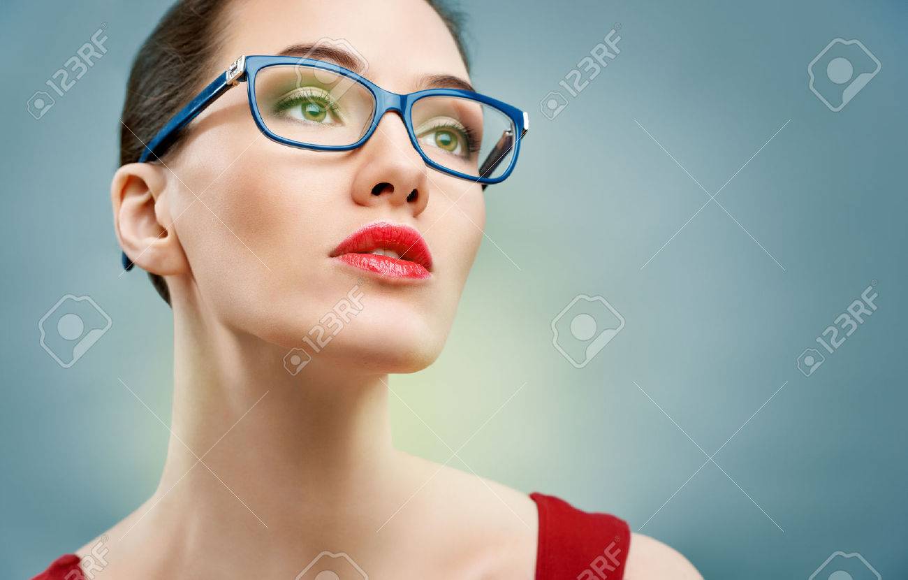 beauty woman wearing glasses - 36666408 beauty woman wearing glasses - 36666408