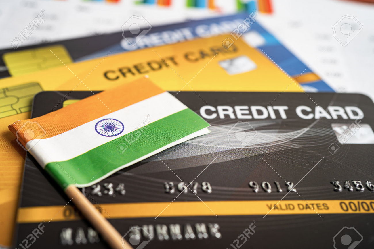 クレジットカードにインドの国旗。金融開発、銀行口座、統計、投資為替経済。の写真素材・画像素材 Image 195864331