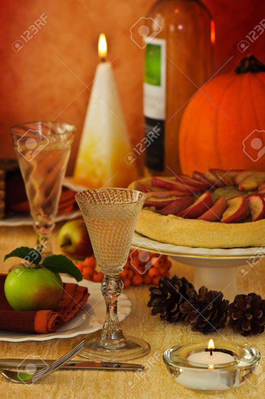 Thanksgiving Harvest Table Setting With Apple Pie And Pumpkin ... Thanksgiving Harvest Table Setting With Apple Pie And Pumpkin ...