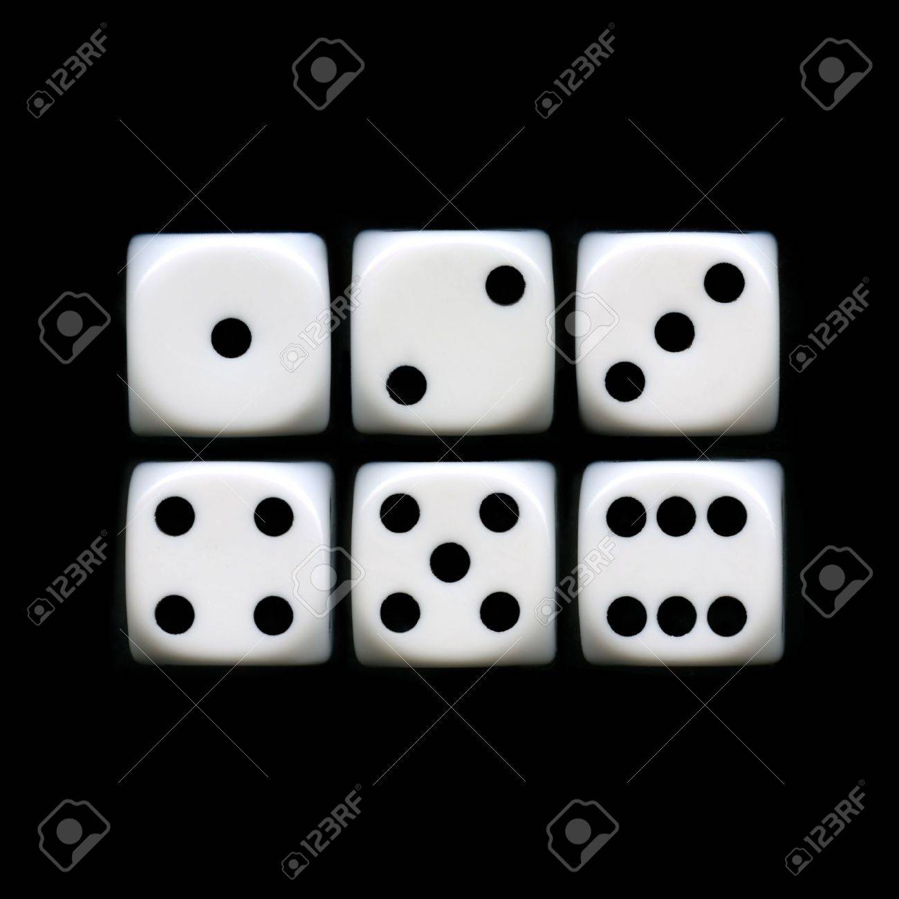 Les Six Faces D Un De Sur Un Fond Noir Banque D Images Et Photos Libres De Droits Image Les Six Faces D Un De Sur Un Fond Noir Banque D Images Et Photos Libres De Droits Image