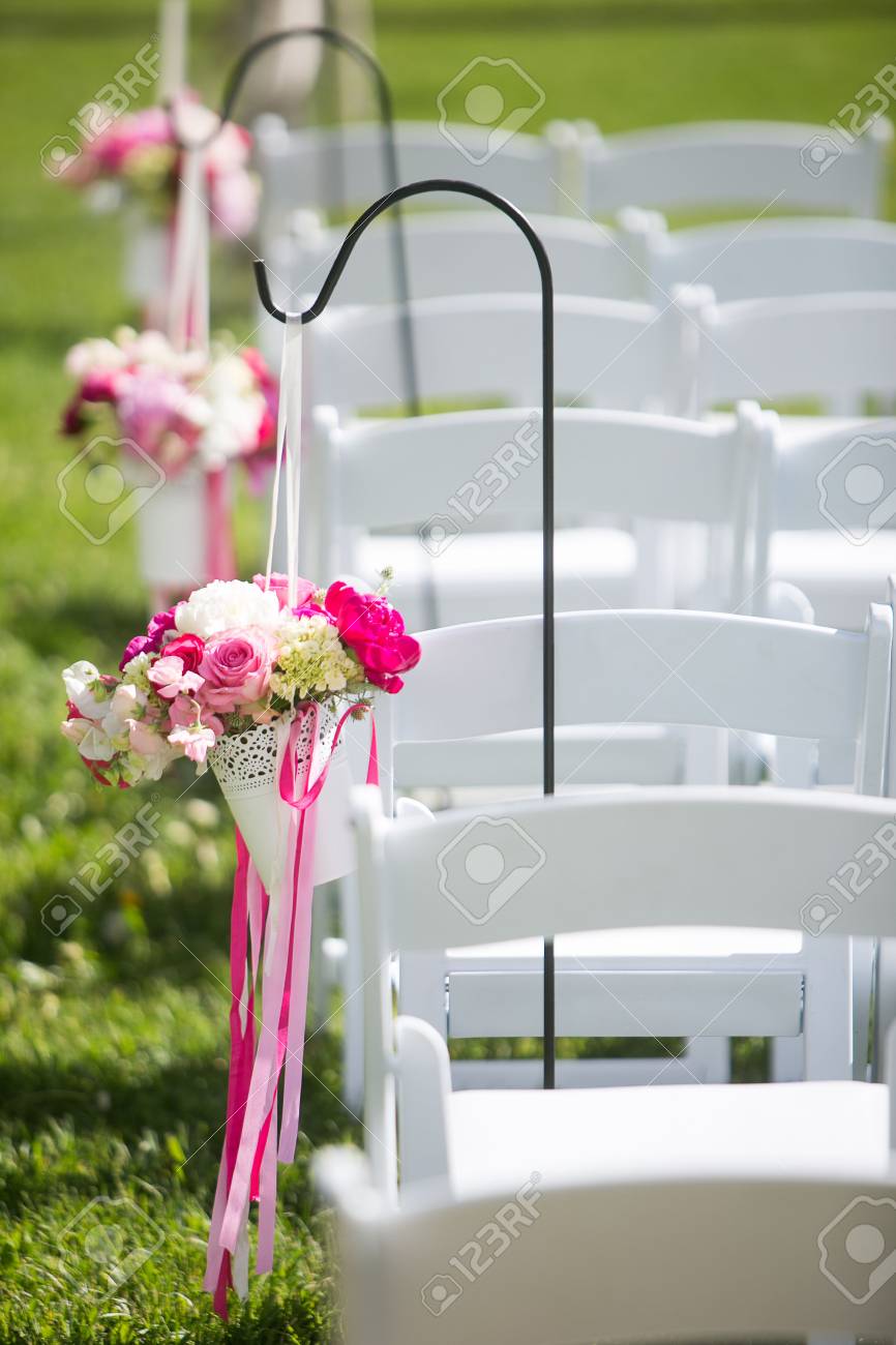 ミニあじさい 甘いエンドウ豆 牡丹 バラとの結婚式の花 の写真素材 画像素材 Image 39102533
