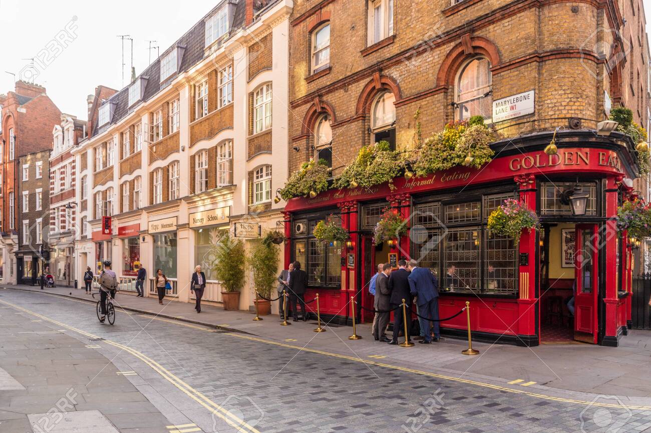 London October 2018 A View Of The Golden Eagle Pub In Marylebone