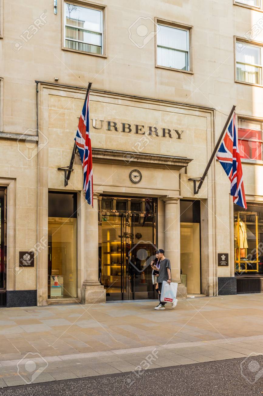 the burberry store