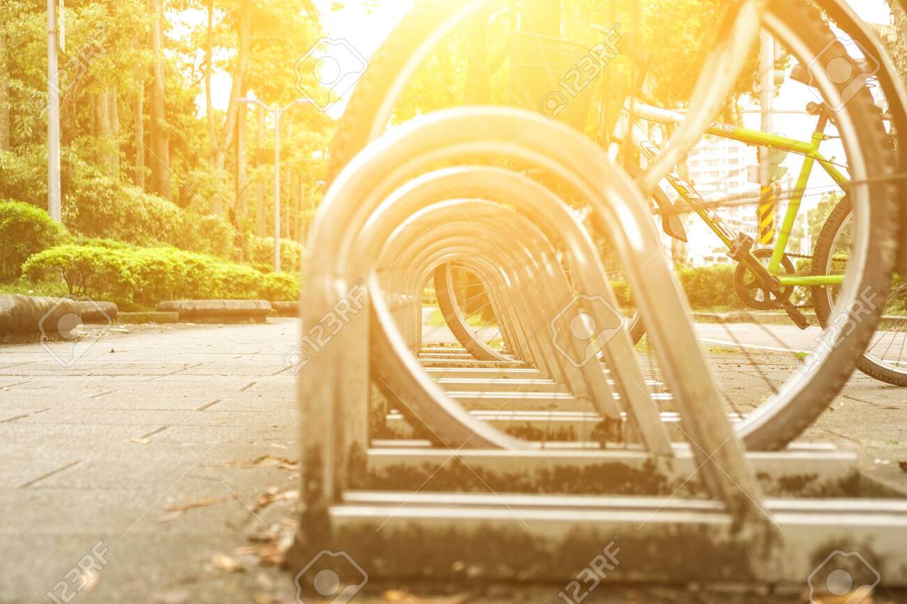 bike stand photography