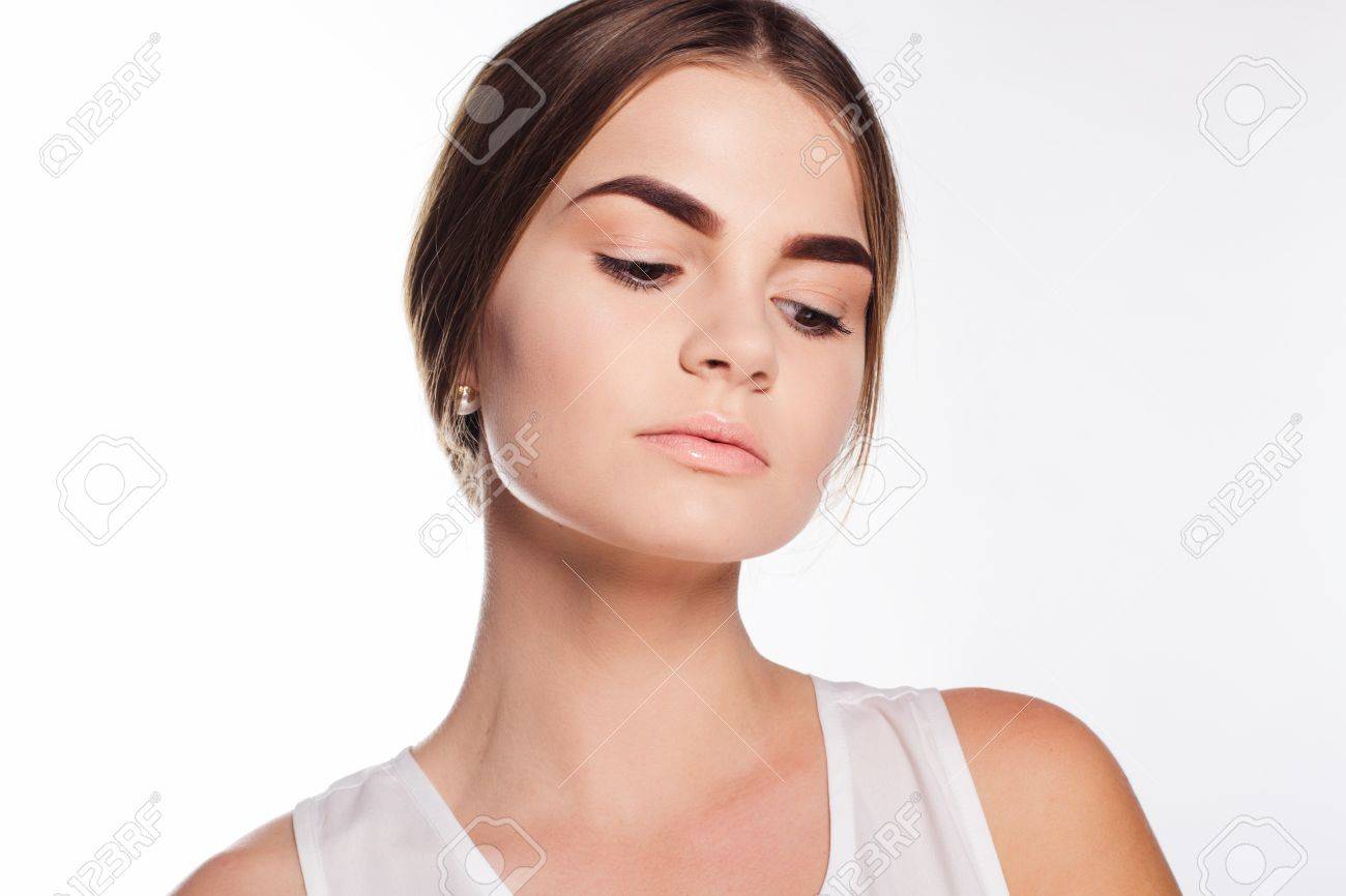 Teen Mädchen Mit Perfekter Haut Und Nackt Schminken Auf Ihrem Gesicht  Lizenzfreie Fotos, Bilder und Stock Fotografie. Image 47727384.