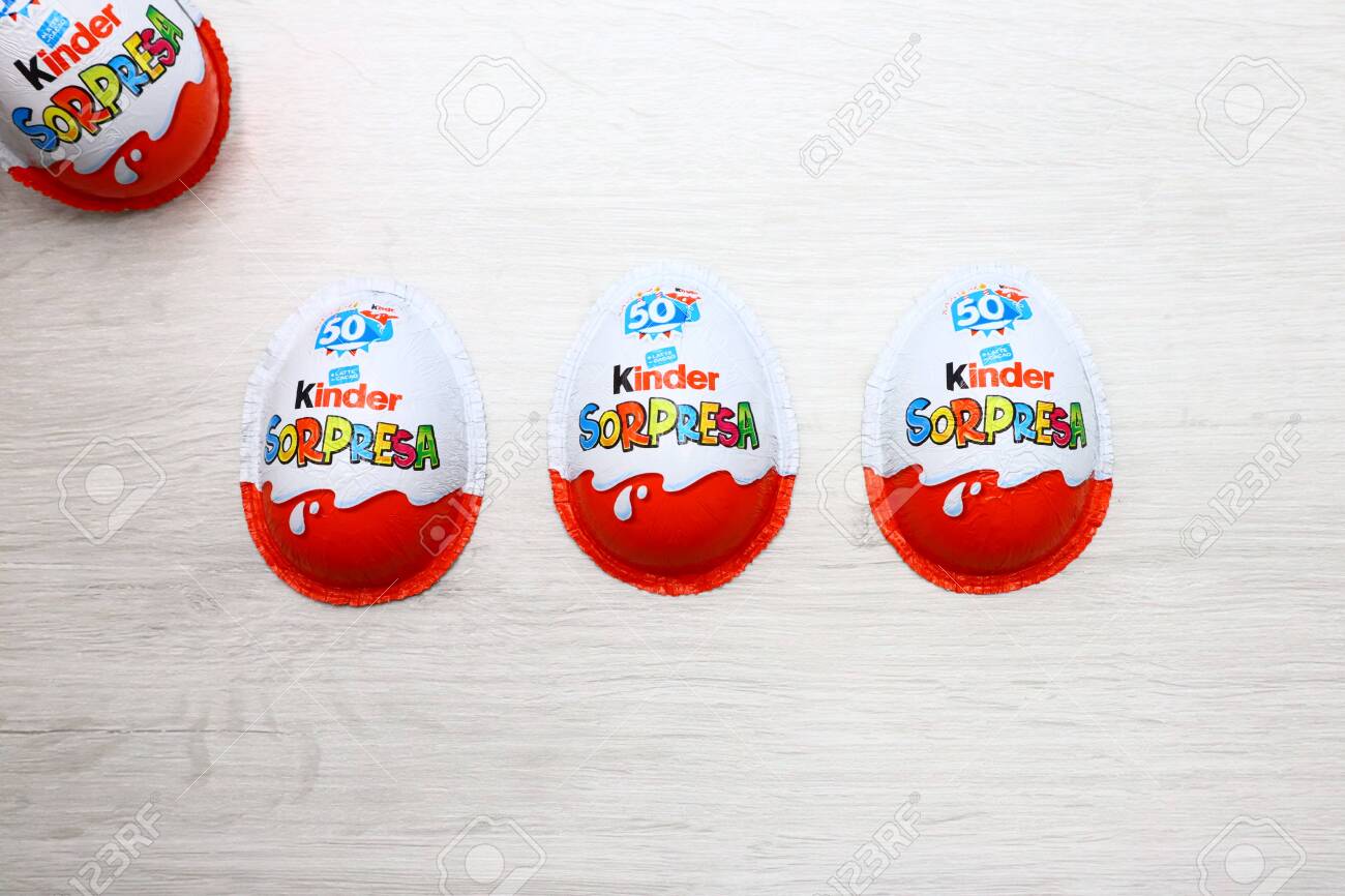 kinder sorpresa eggs
