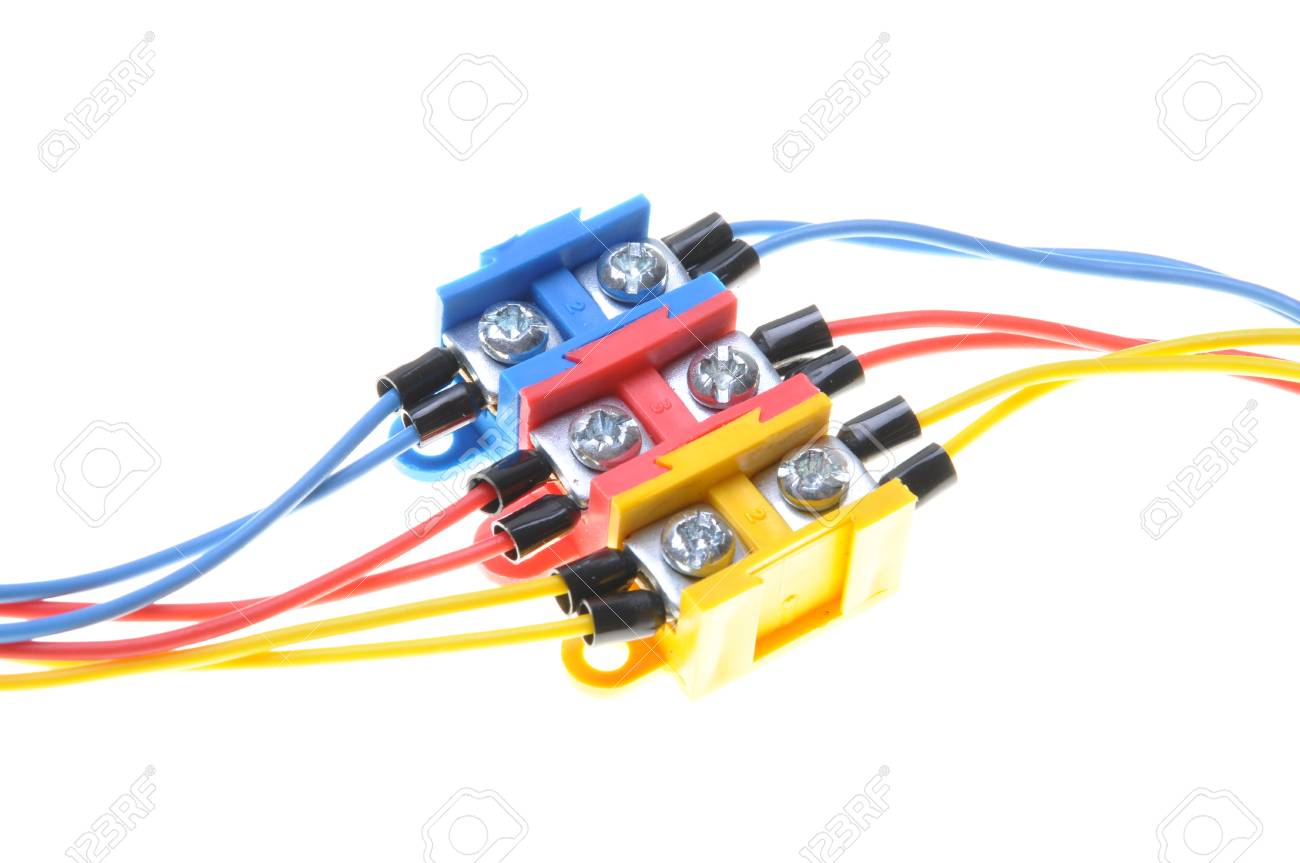 インストール電気端子台ケーブル の写真素材・画像素材. Image 21592145.