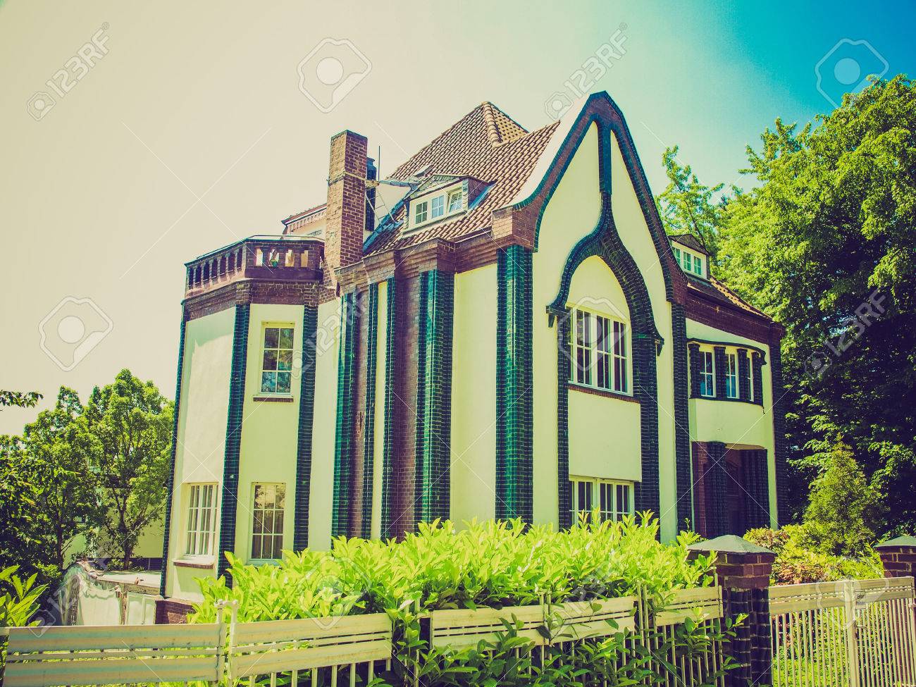 Vintage Looking Haus Behrens At Kuenstler Kolonie Artists Colony