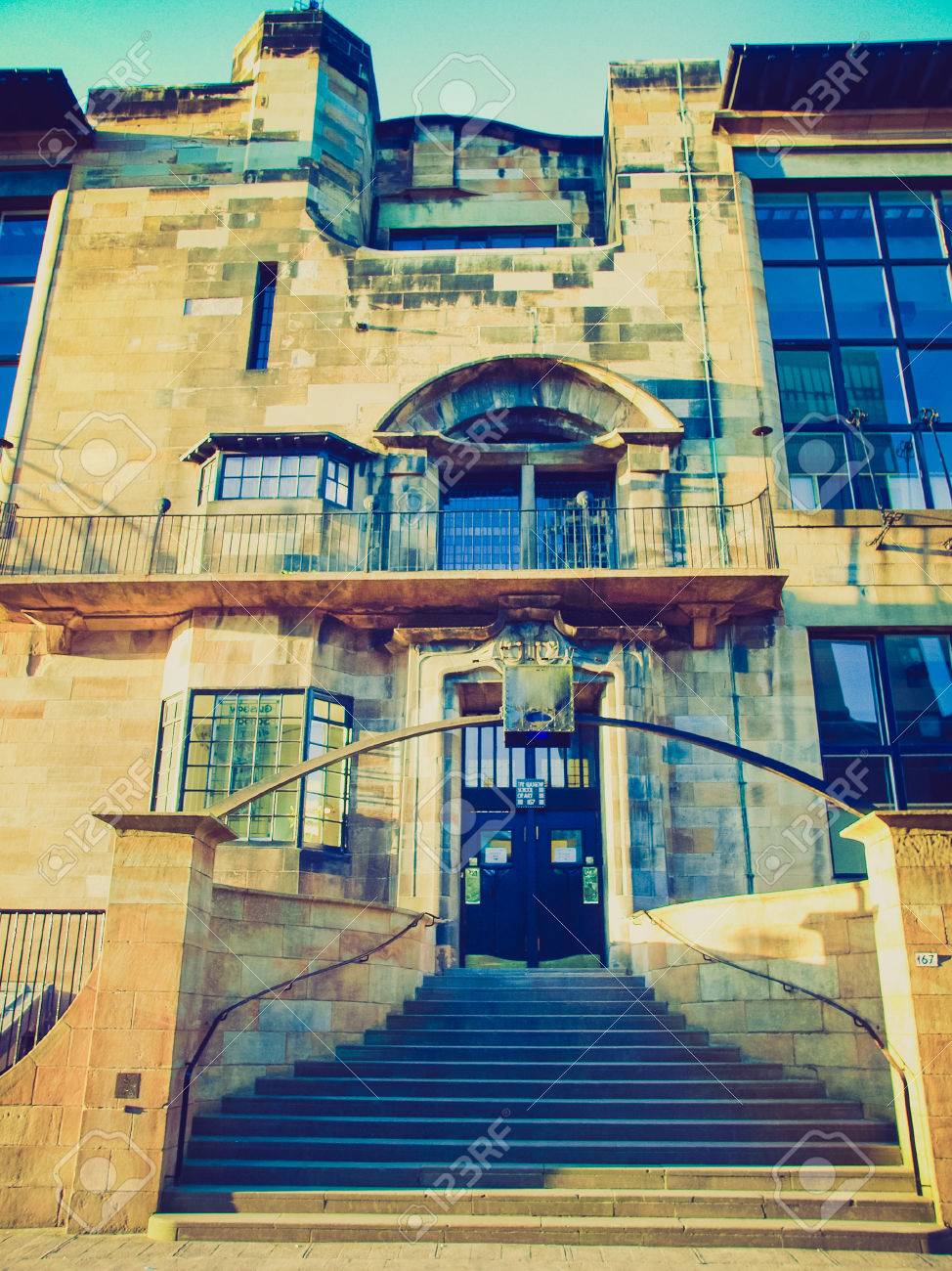 グラスゴー美術学校 チャールズ・レニー．マキントッシュ グラスゴー美術学校 - チャールズ レニー マッキントッシュの