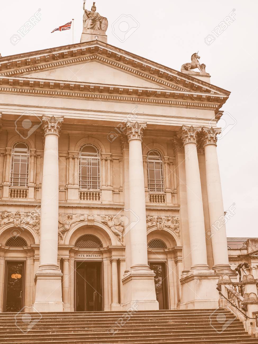 ロンドン イギリスのビンテージを探してテート ブリテン美術館 の写真素材 画像素材 Image ロンドン イギリスのビンテージを探してテート ブリテン美術館 の写真素材 画像素材 Image