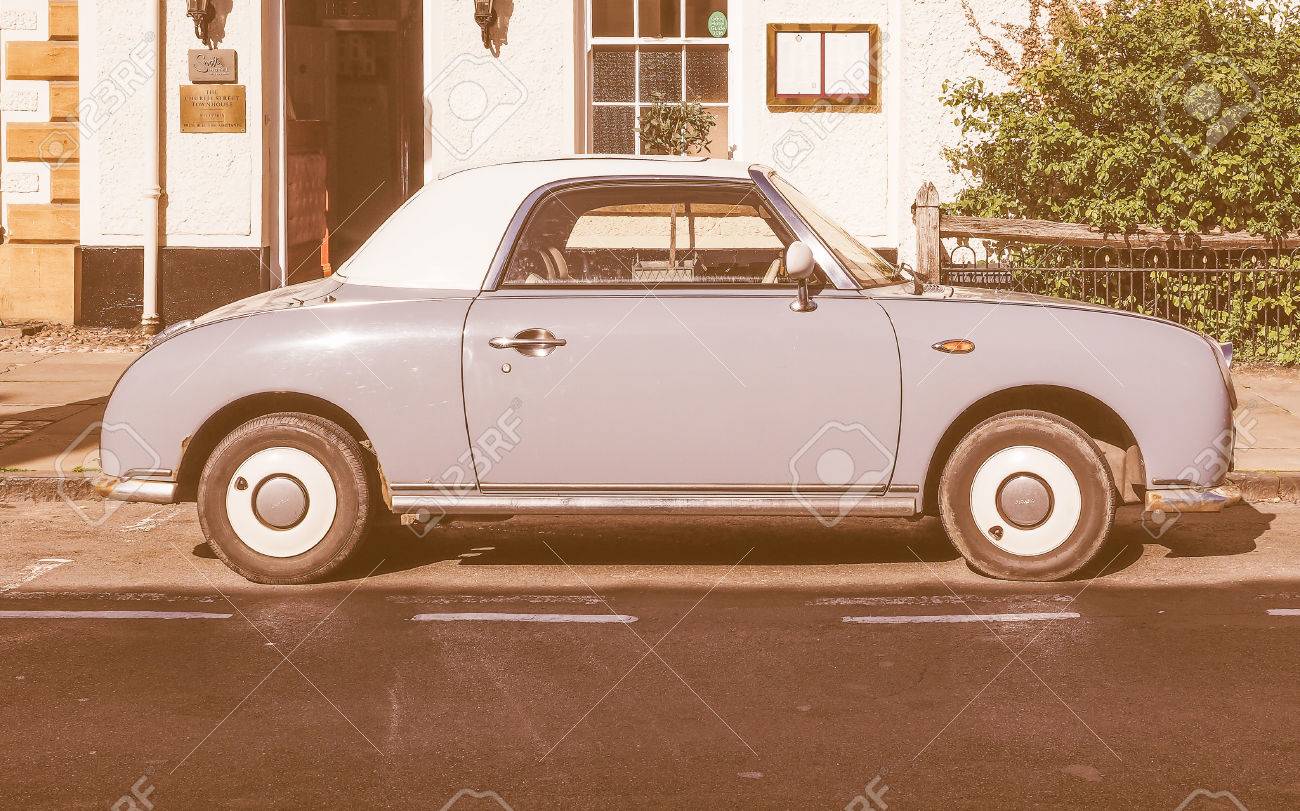 STRATFORD UPON AVON, UK - SEPTEMBER 26, 2015: Figaro Is A Small ... STRATFORD UPON AVON, UK - SEPTEMBER 26, 2015: Figaro Is A Small ...