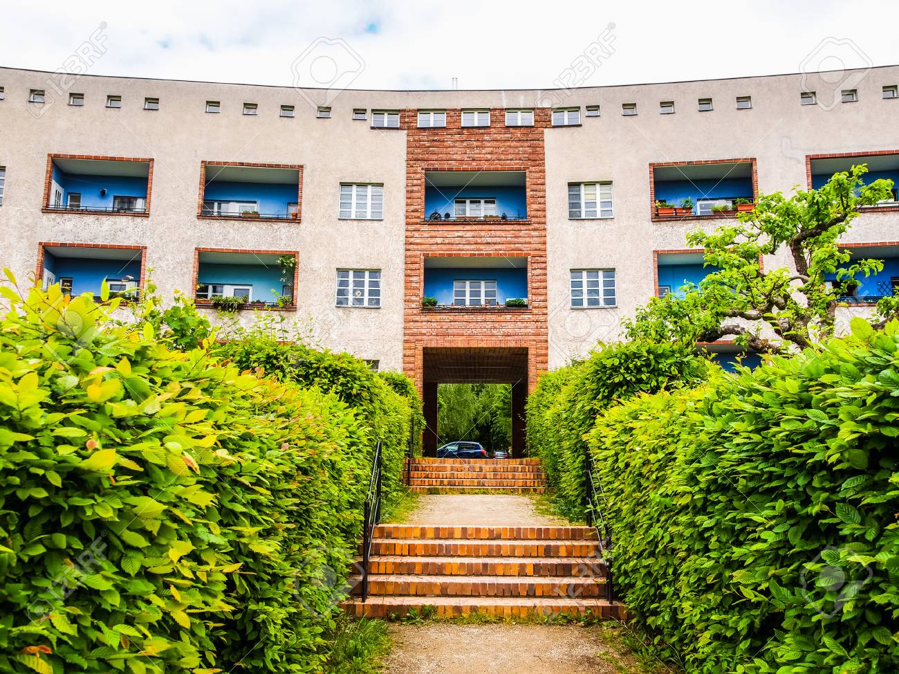 ベルリン ドイツ 14 年 5 月 11 日 Hufeisensiedlung 意味ホースシュー団地 別名 Grosssiedlung ブリッツはブルーノ タウトが設計 1925 年にマーティン Wagner は初期モダニズム Hdr の代表作 の写真素材 画像素材 Image