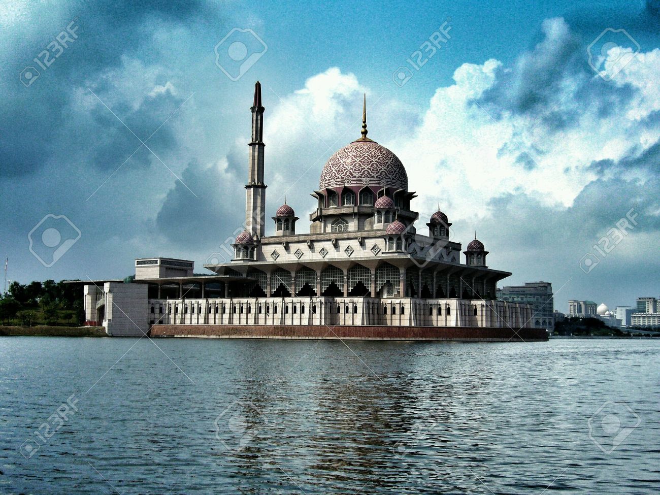 etiam-dictum-ipsum-a-felis