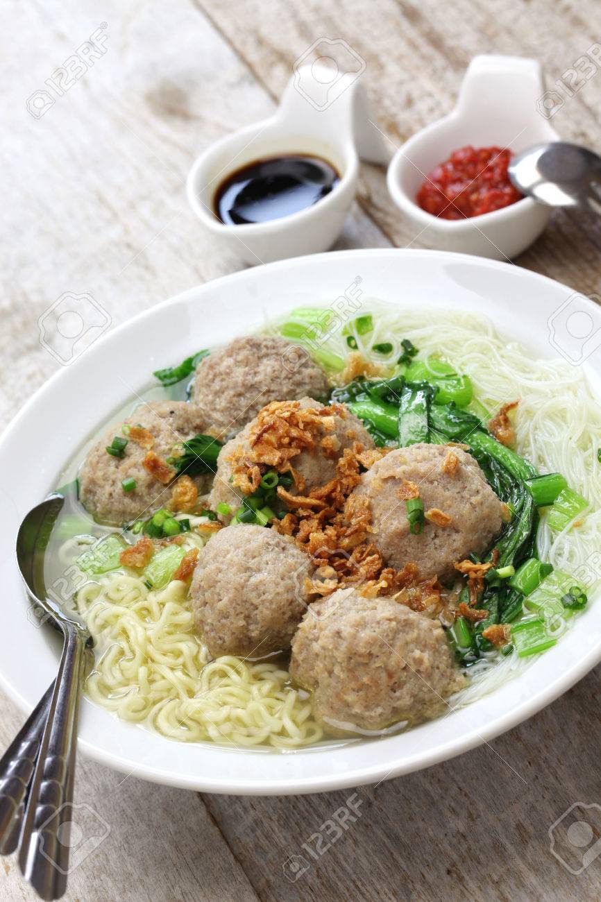ミートボールのスープ麺、bakso、インドネシア料理の写真素材