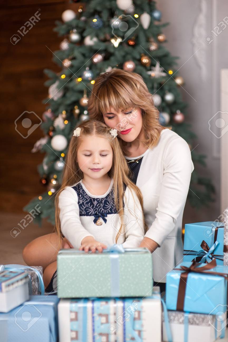 What to give mom from daughter 26 What to give mom from daughter 78