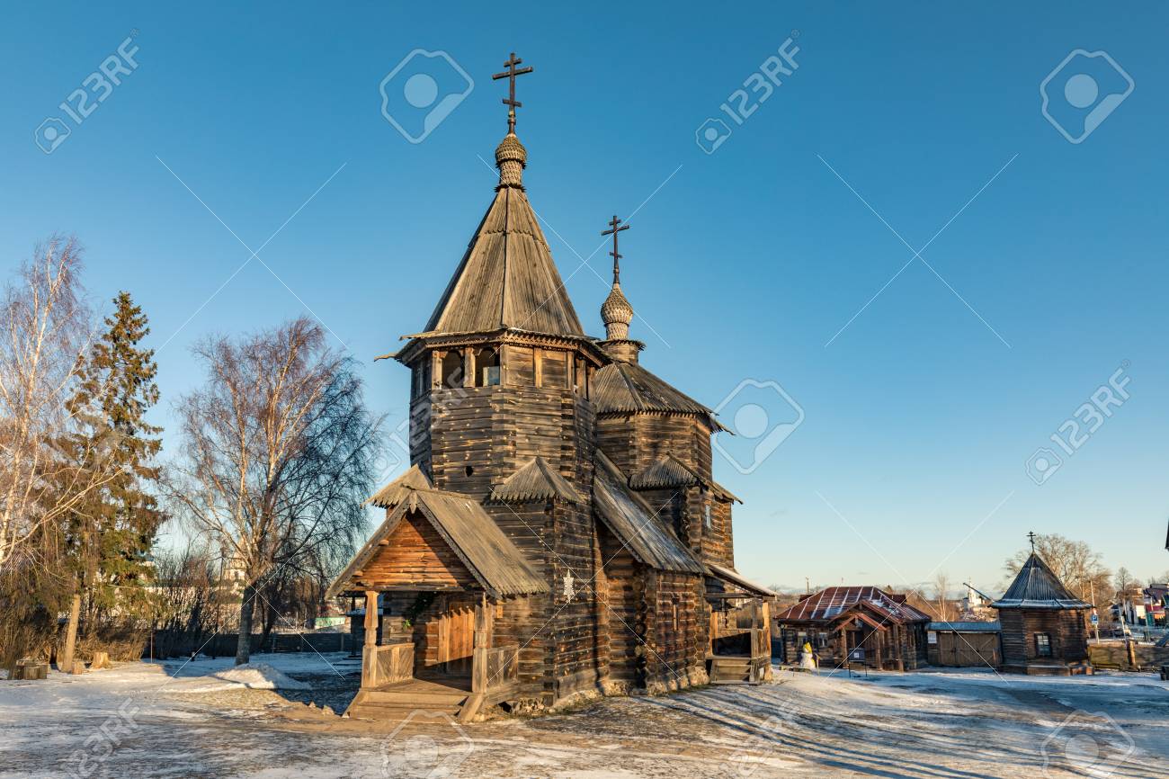 パタキノの村からの復活の伝統的なロシアの木造教会 Xviii世紀後半のロシアの木造建築の記念碑 ロシアのゴールデンリング スーズダリ ロシア の写真素材 画像素材 Image パタキノの村からの復活の伝統的なロシアの木造教会 Xviii世紀後半のロシアの木造建築の記念碑 ロシアのゴールデンリング スーズダリ ロシア の写真素材 画像素材 Image