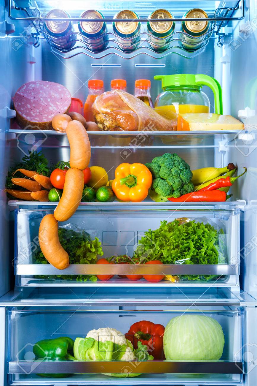 Offener Kuhlschrank Gefullt Mit Essen Lizenzfreie Fotos Bilder Und Stock Fotografie Image