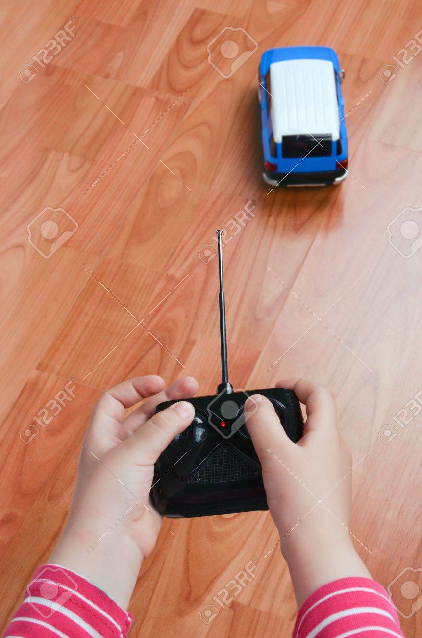 remote control car by hand