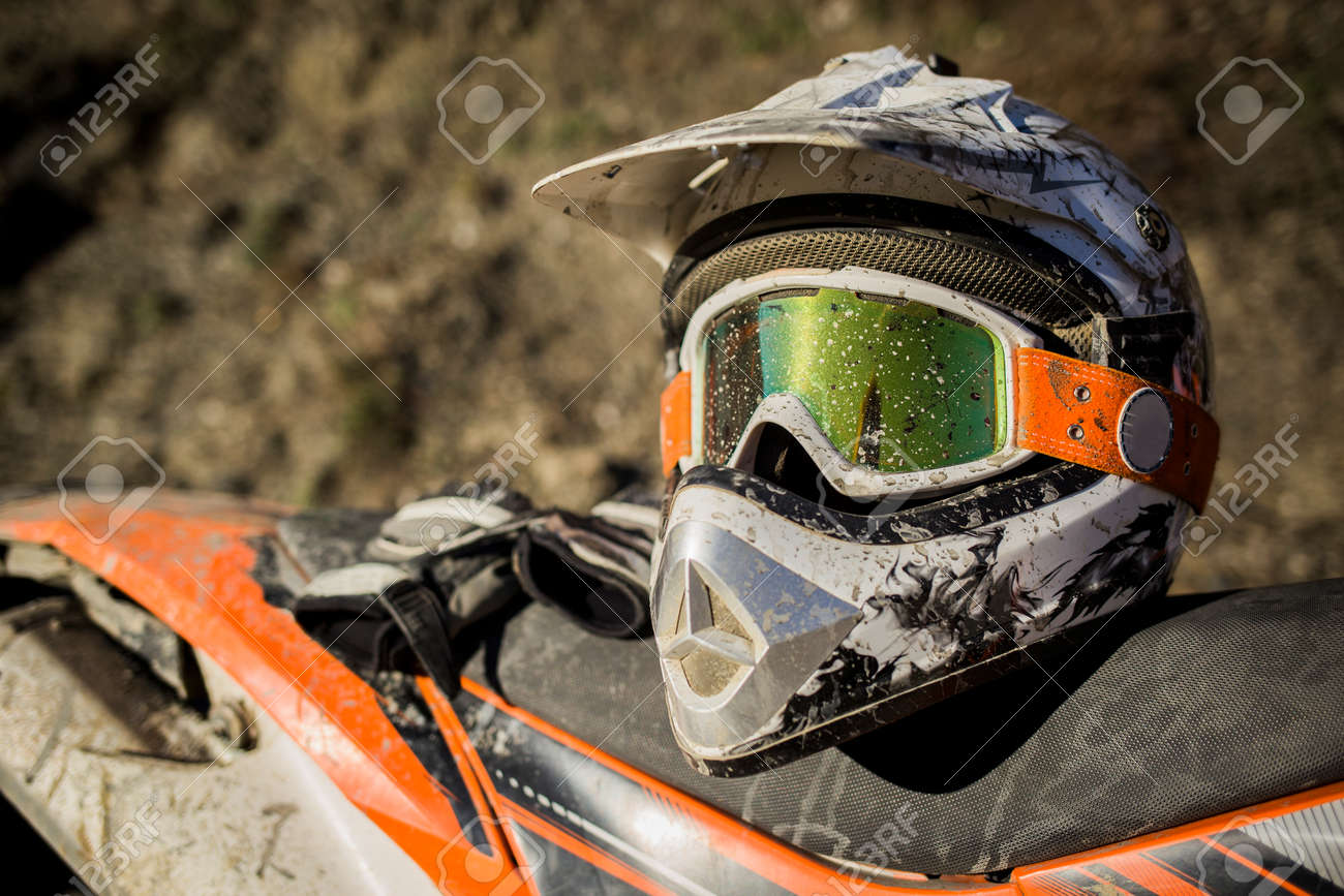 moto cross helmet