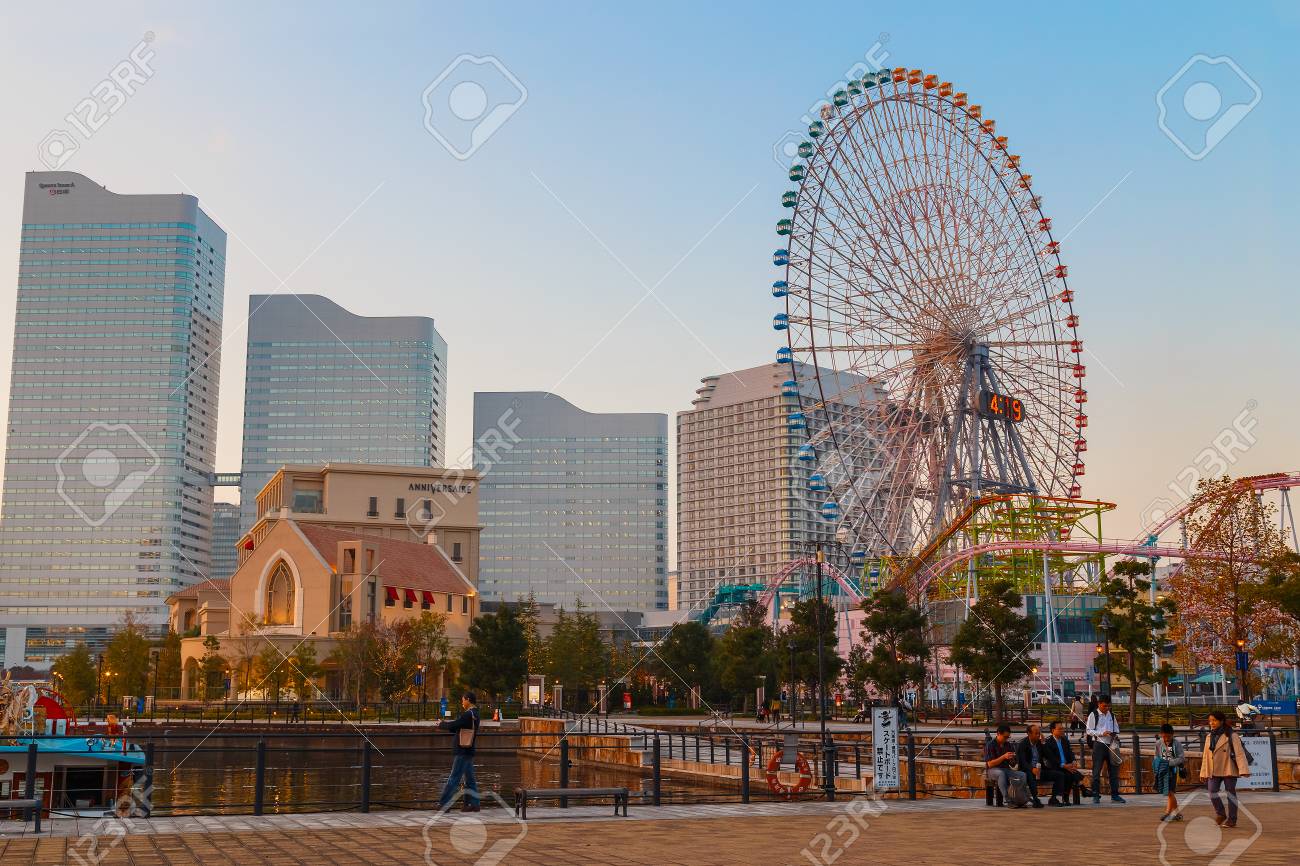 みなとみらい摩天楼エリアで夜横浜 15 年 11 月 24 日 みなとみらい 21 は 臨海都市 未来の港 を意味する名前の横浜都心部 の写真素材 画像素材 Image