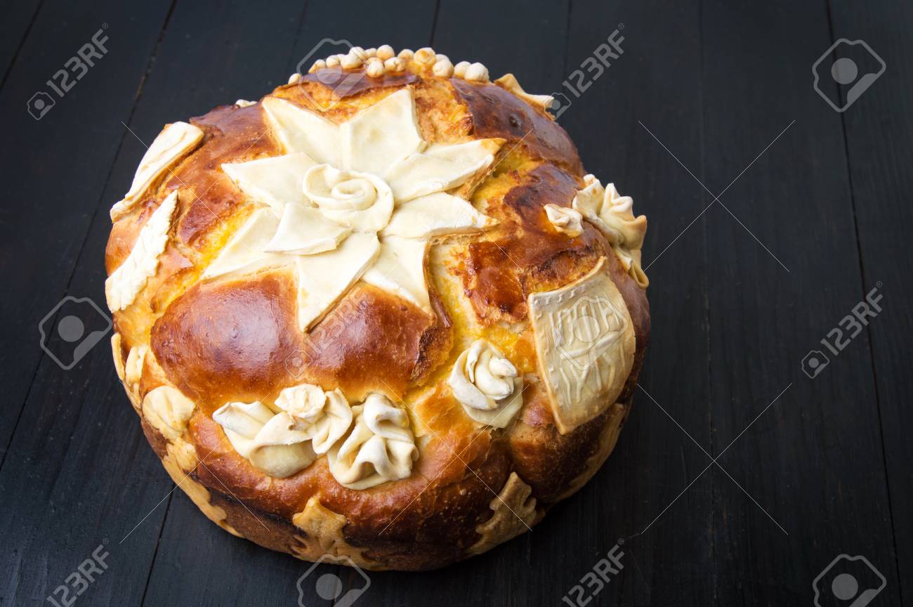 Gateau Au Pain Slava Serbe Decore Maison Banque D Images Et Photos Libres De Droits Image