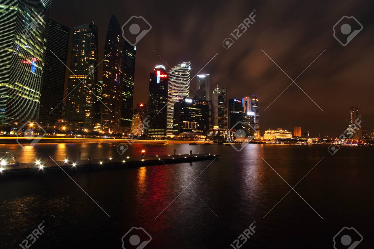 シンガポール マリーナベイ サンズ夜景 の写真素材 画像素材 Image