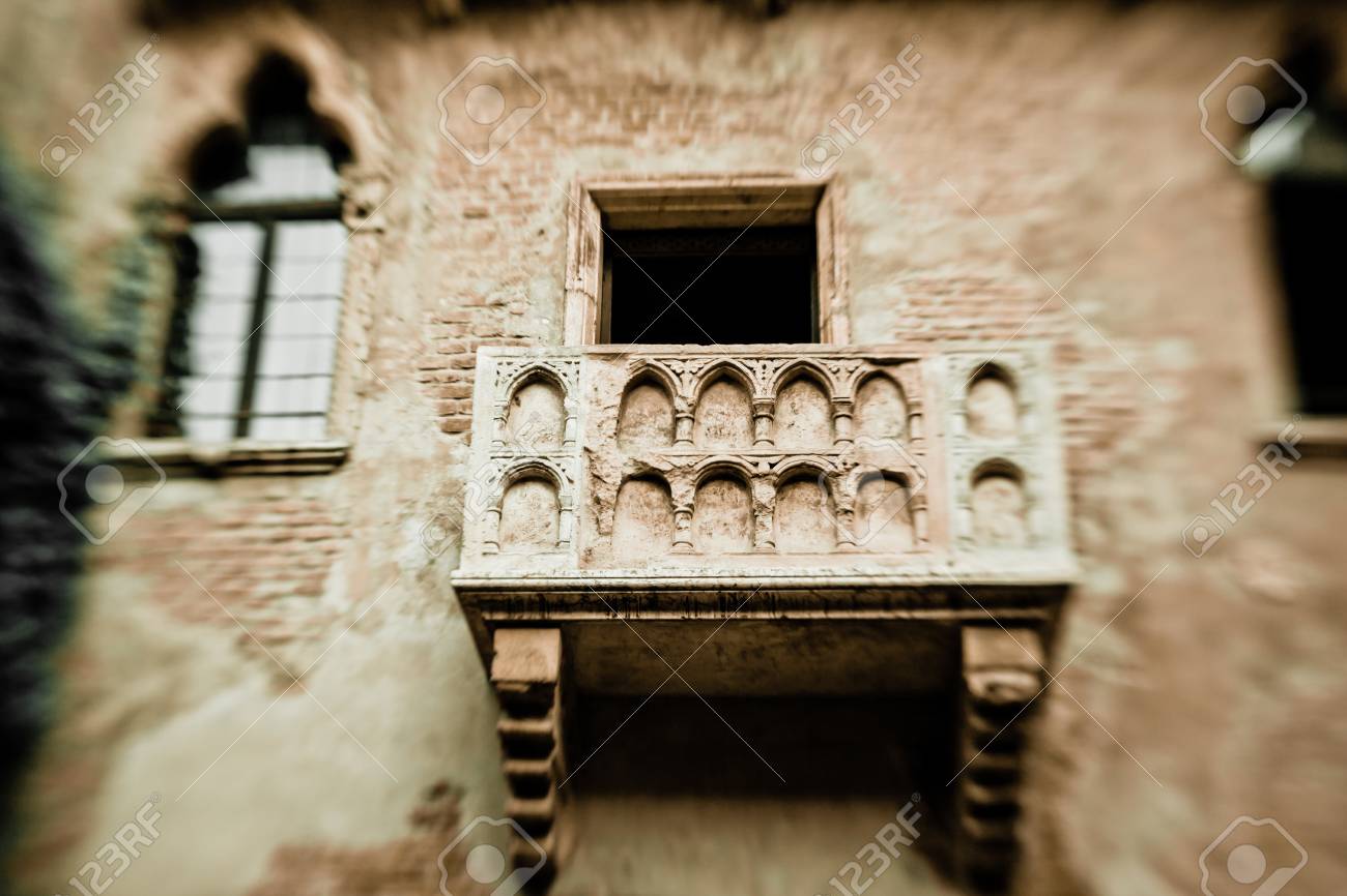 イタリア ヴェローナのロミオとジュリエットのバルコニー Lensbaby とした古い雰囲気のカラー写真 の写真素材 画像素材 Image 8492 イタリア ヴェローナのロミオとジュリエットのバルコニー Lensbaby とした古い雰囲気のカラー写真 の写真素材 画像素材 Image 8492