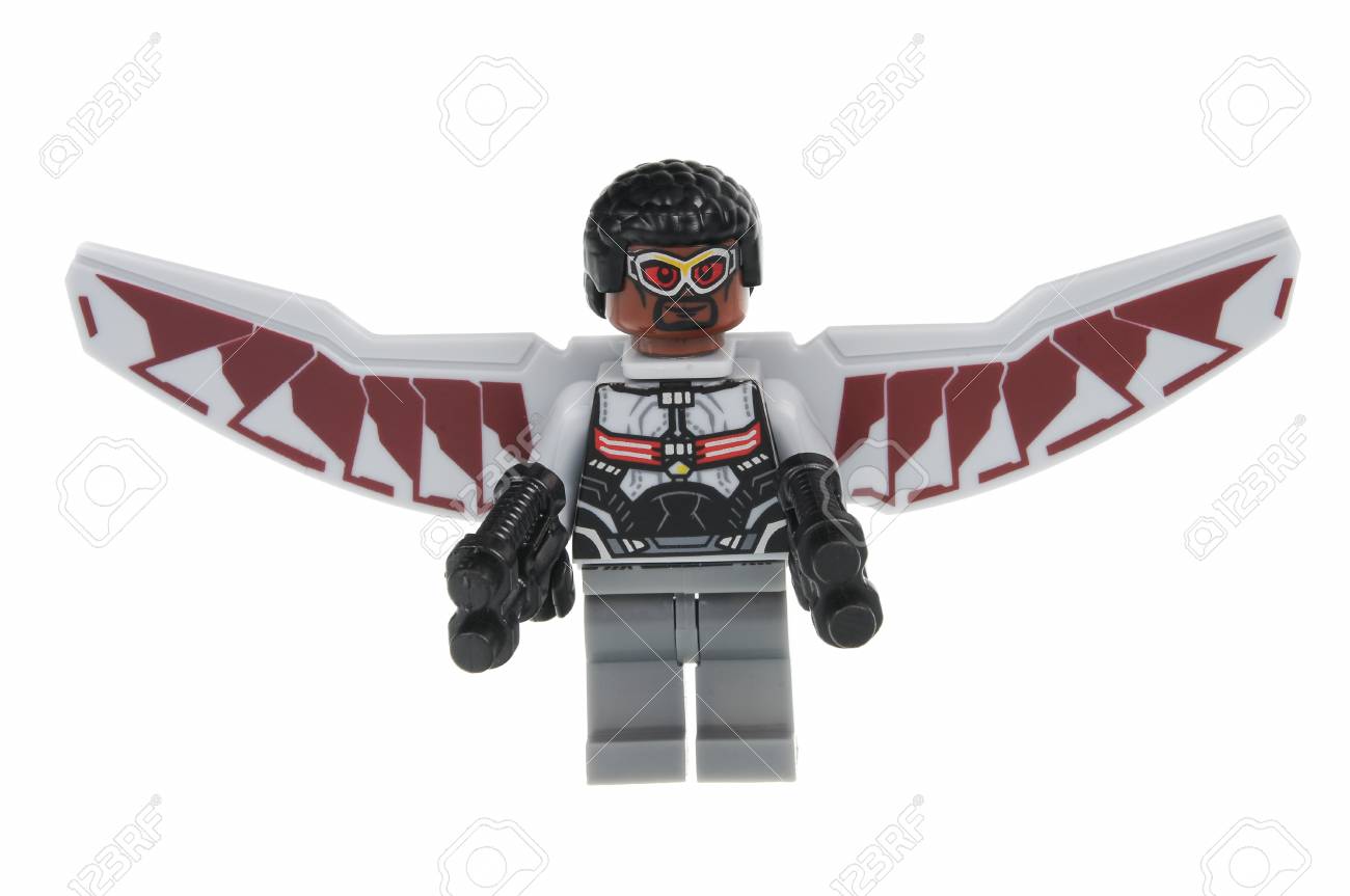 lego falcon