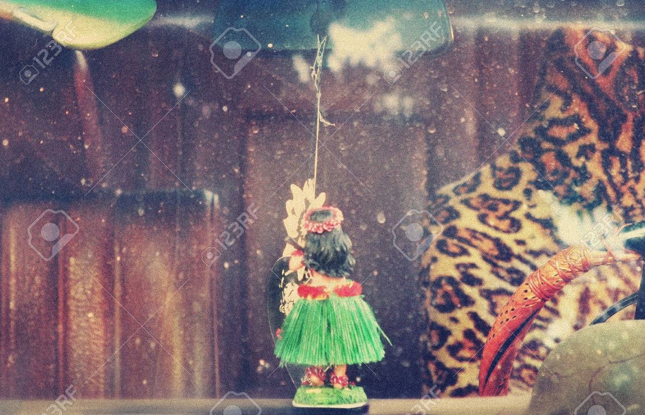 authentic dashboard hula girl