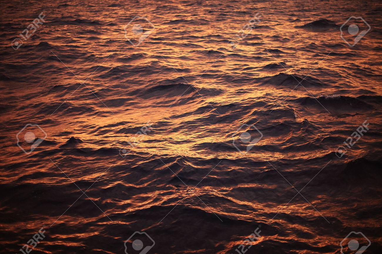 Meer Oberflache Hintergrund Im Sonnenuntergang Oder Sonnenaufgang
