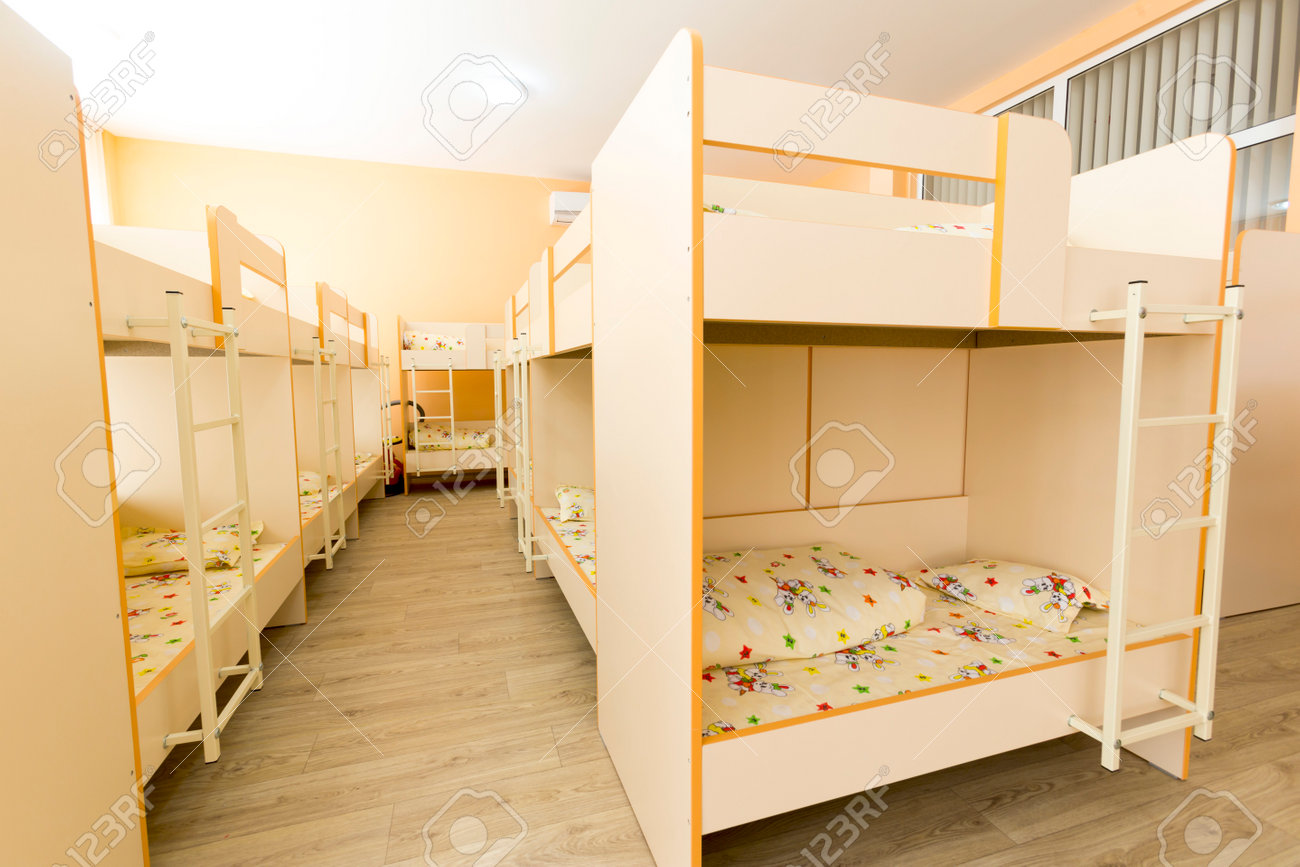 short bunk beds with stairs