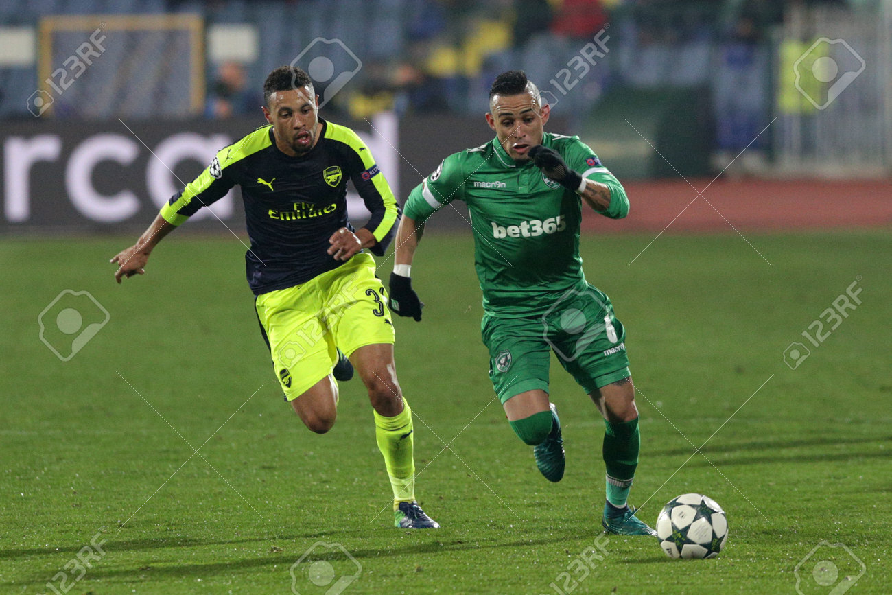 ラズグラト州 Ludogorets とブルガリアの国立スタジアムでアーセナルの Uefa チャンピオンズ リーグのサッカーの試合中にソフィア ブルガリア 16 年 11 月 1 日 パロミノ Natanael の写真素材 画像素材 Image ラズグラト州 Ludogorets とブルガリアの国立スタジアムでアーセナルの Uefa チャンピオンズ リーグのサッカーの試合中にソフィア ブルガリア 16 年 11 月 1 日 パロミノ Natanael の写真素材 画像素材 Image
