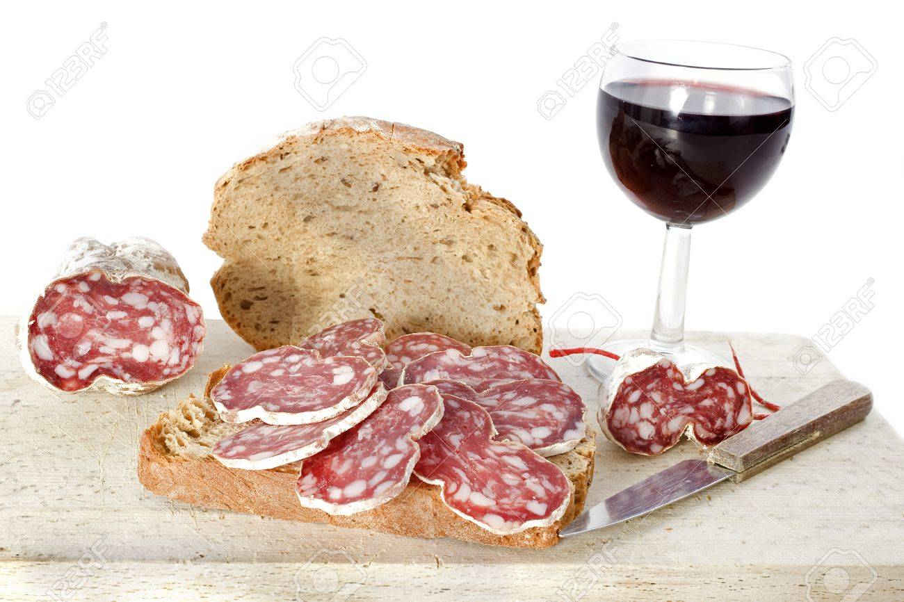 PAIN ET SAUCISSON