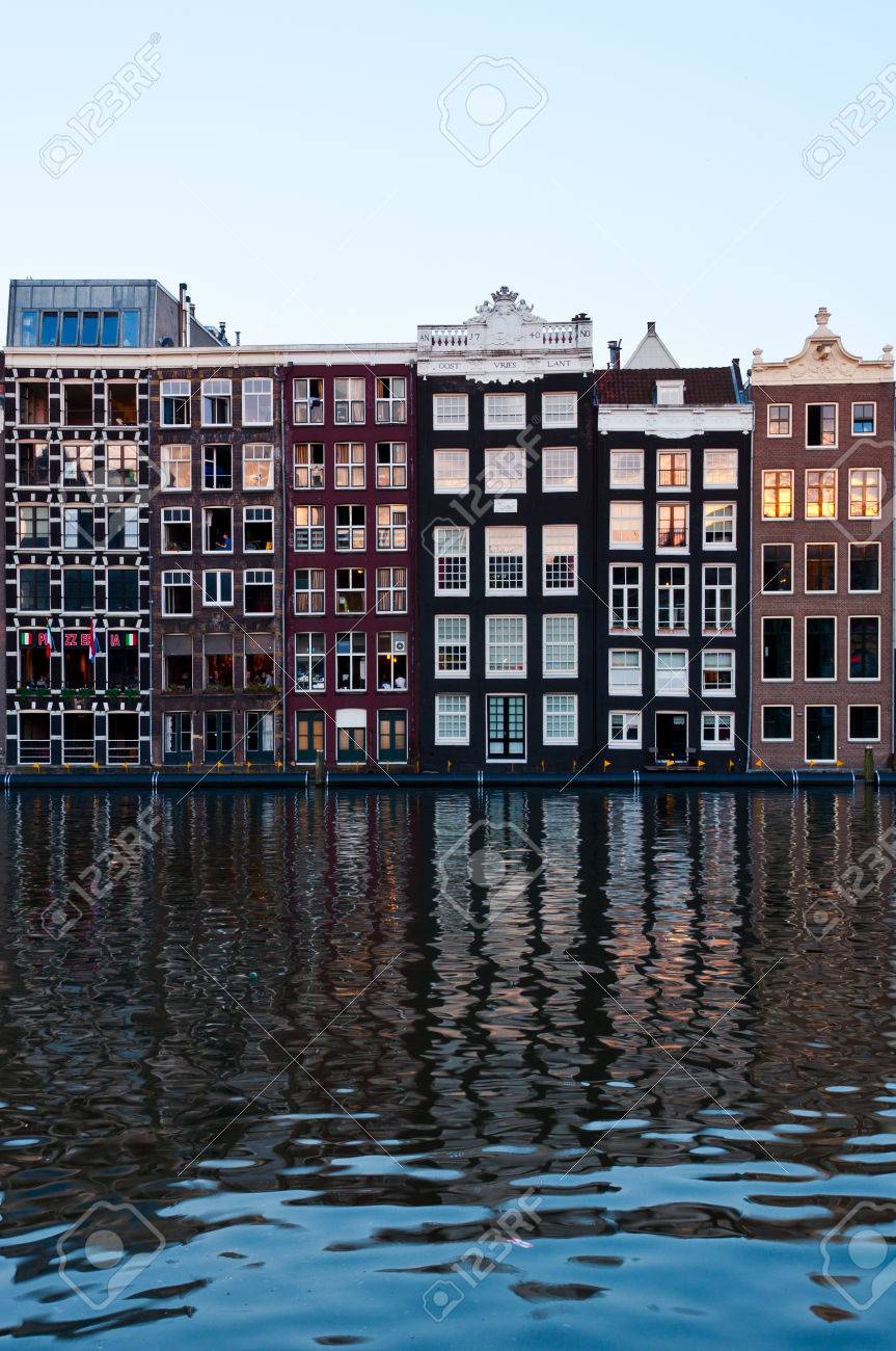 オランダ アムステルダムの伝統的なオランダの建築家 の写真素材 画像素材 Image