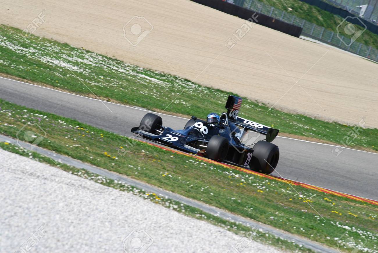 ムジェッロサーキット1 4月07 ムジェロ歴史フェスティバル中にイタリアのムジェッロサーキットでクラシックf1カー1974シャドウdn3元 トムプライスの未知の実行 の写真素材 画像素材 Image ムジェッロサーキット1 4月07 ムジェロ歴史フェスティバル中にイタリアのムジェッロサーキットでクラシックf1カー1974シャドウdn3元 トムプライスの未知の実行 の写真素材 画像素材 Image